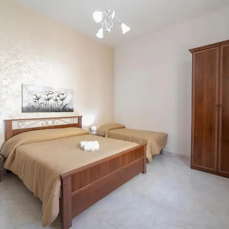 Vavillava Appartamenti In Centro Marsala Exterior photo